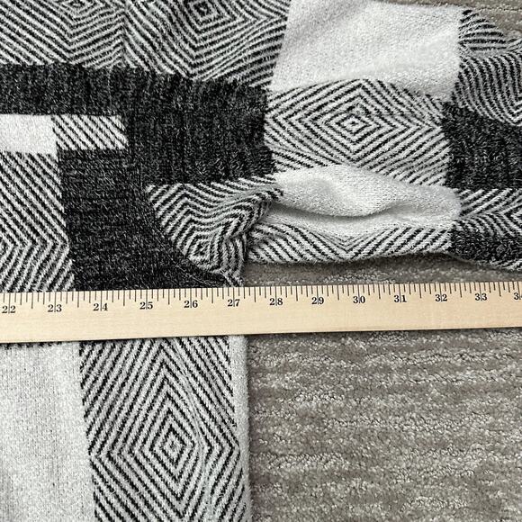 CJ Banks Jacket Womens 3X Black White Plaid Fuzzy Cozy Button - Picture 11 of 12